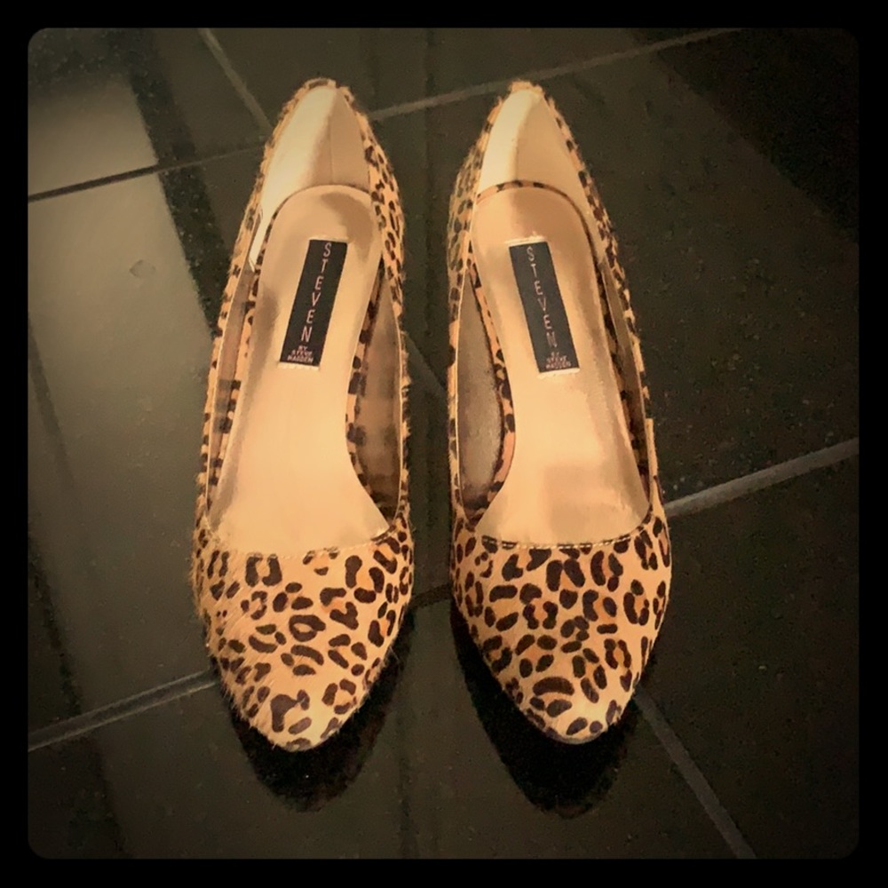 STEVEN BY STEVEN MADDEN WEDGES - SIZE 8